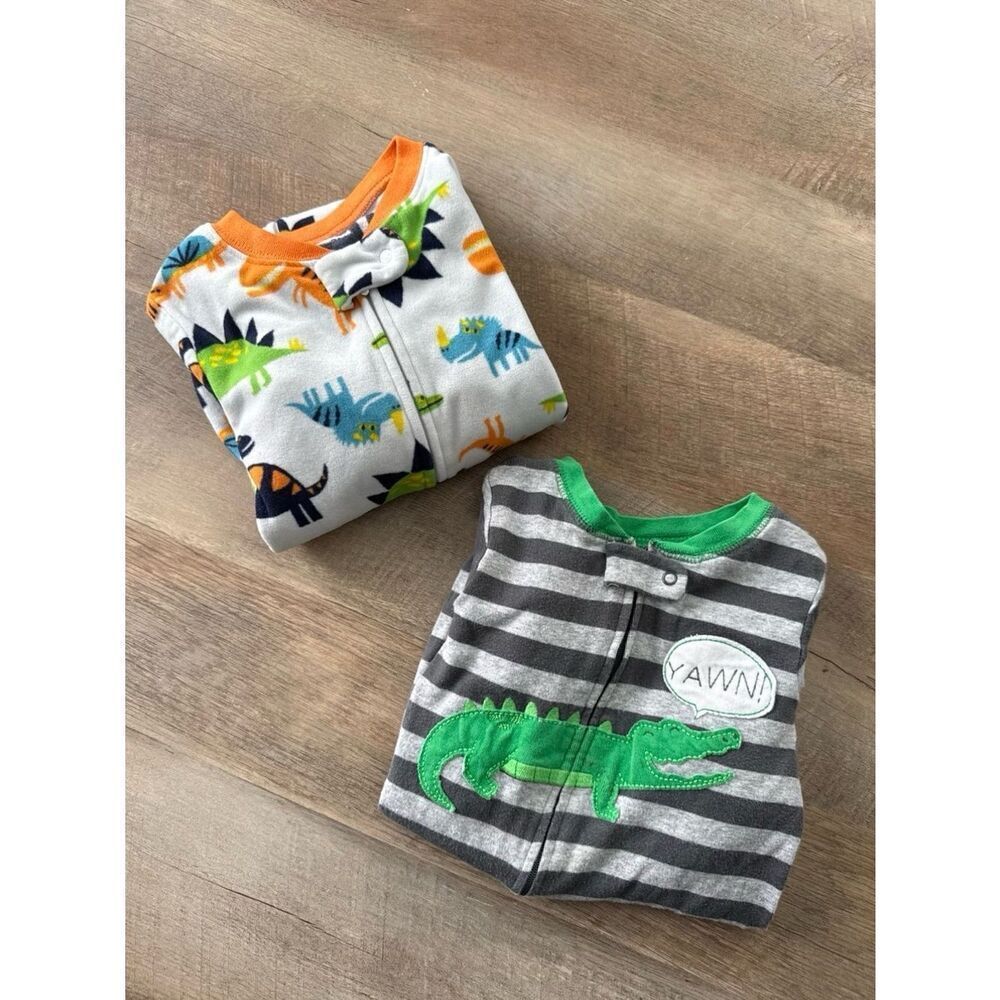 Set of (2) Carter's one piece pajamas - like new condition | 2T